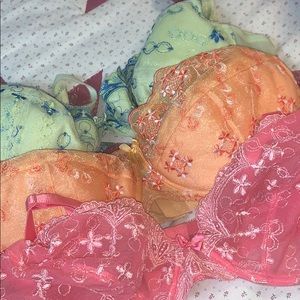 Lot 3 frederick’s of Hollywood bra 38DD